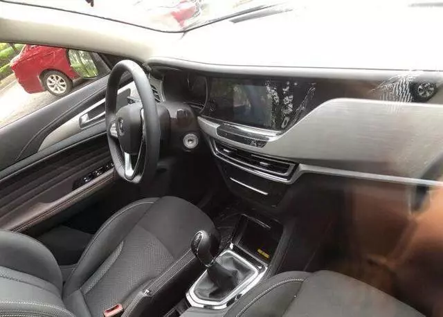 年轻化趋势: 长安发布CS35 PLUS官图的图22